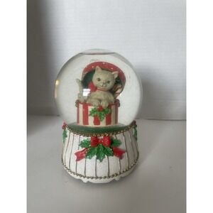 Rare! SAN FRANCISCO MUSIC BOX CO.  Kitten Hat Snow Globe "deck the halls"